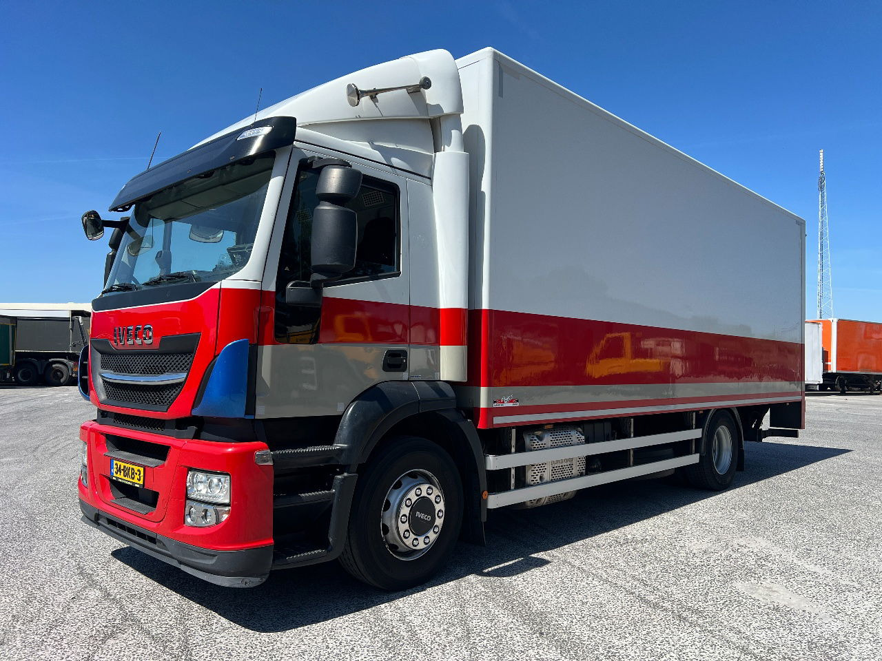 Iveco Stralis 310 AD, 19Ton, Euro 6 - Umpikori kuorma-auto: kuva Iveco Stralis 310 AD, 19Ton, Euro 6 - Umpikori kuorma-auto Iveco Stralis 310 AD, 19Ton, Euro 6 - Umpikori kuorma-auto: kuva Iveco Stralis 310 AD, 19Ton, Euro 6 - Umpikori kuorma-auto