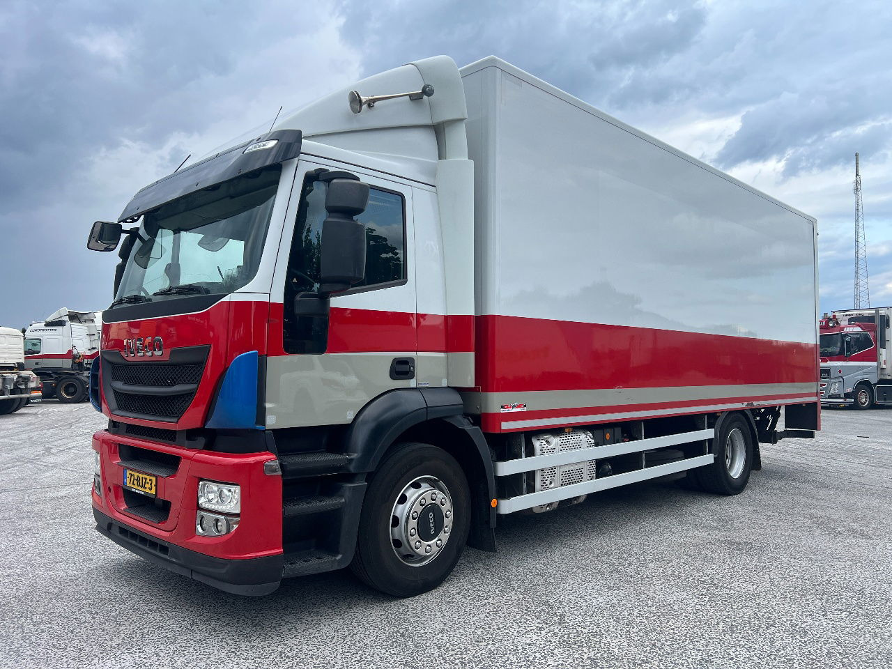 Iveco Stralis 310 AD, 19Ton, Euro 6 - Umpikori kuorma-auto: kuva Iveco Stralis 310 AD, 19Ton, Euro 6 - Umpikori kuorma-auto Iveco Stralis 310 AD, 19Ton, Euro 6 - Umpikori kuorma-auto: kuva Iveco Stralis 310 AD, 19Ton, Euro 6 - Umpikori kuorma-auto