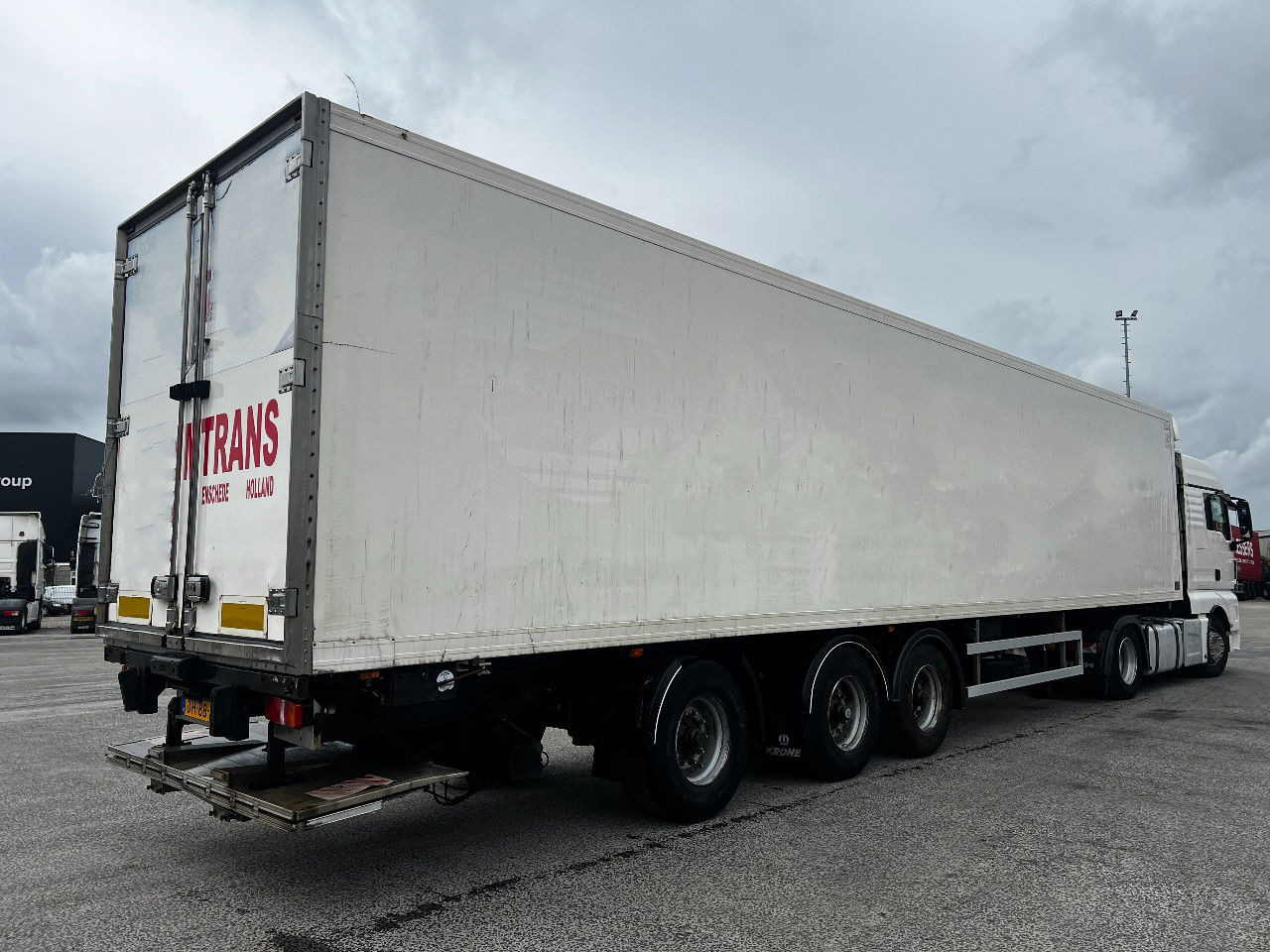 Sor Iberica met Carrier Vector 1800, BPW - Refrigeraattori puoliperävaunu: kuva Sor Iberica met Carrier Vector 1800, BPW - Refrigeraattori puoliperävaunu Sor Iberica met Carrier Vector 1800, BPW - Refrigeraattori puoliperävaunu: kuva Sor Iberica met Carrier Vector 1800, BPW - Refrigeraattori puoliperävaunu