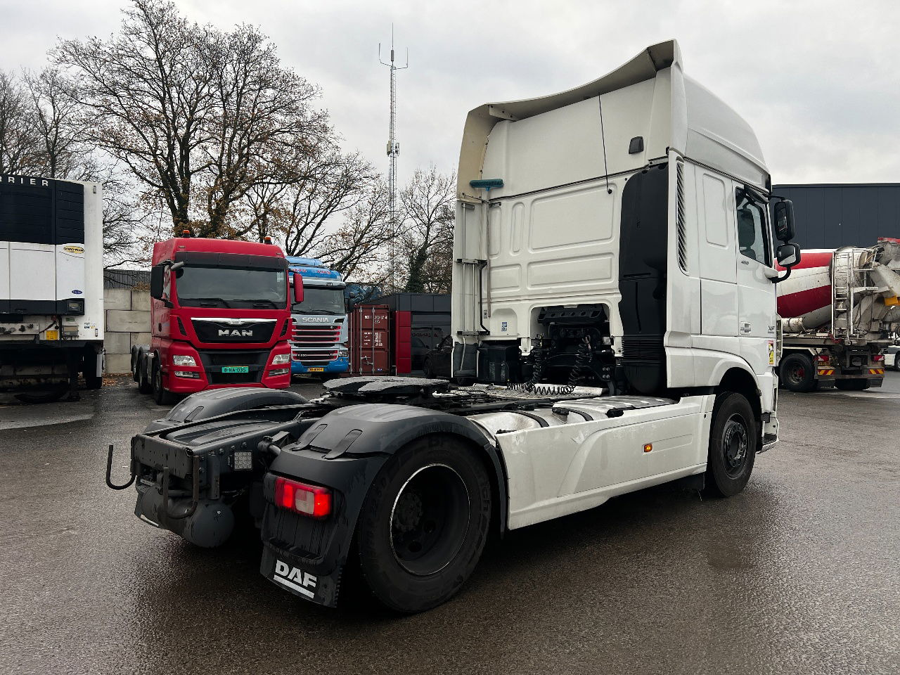 DAF XF 460 SSC, Retarder, Full spoiler - Vetopöytäauto: kuva DAF XF 460 SSC, Retarder, Full spoiler - Vetopöytäauto DAF XF 460 SSC, Retarder, Full spoiler - Vetopöytäauto: kuva DAF XF 460 SSC, Retarder, Full spoiler - Vetopöytäauto