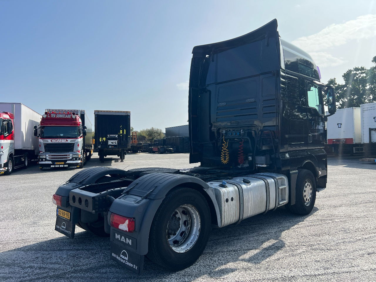 MAN TGX 18.400 XXL Euro 5, NL Truck - Vetopöytäauto: kuva MAN TGX 18.400 XXL Euro 5, NL Truck - Vetopöytäauto MAN TGX 18.400 XXL Euro 5, NL Truck - Vetopöytäauto: kuva MAN TGX 18.400 XXL Euro 5, NL Truck - Vetopöytäauto