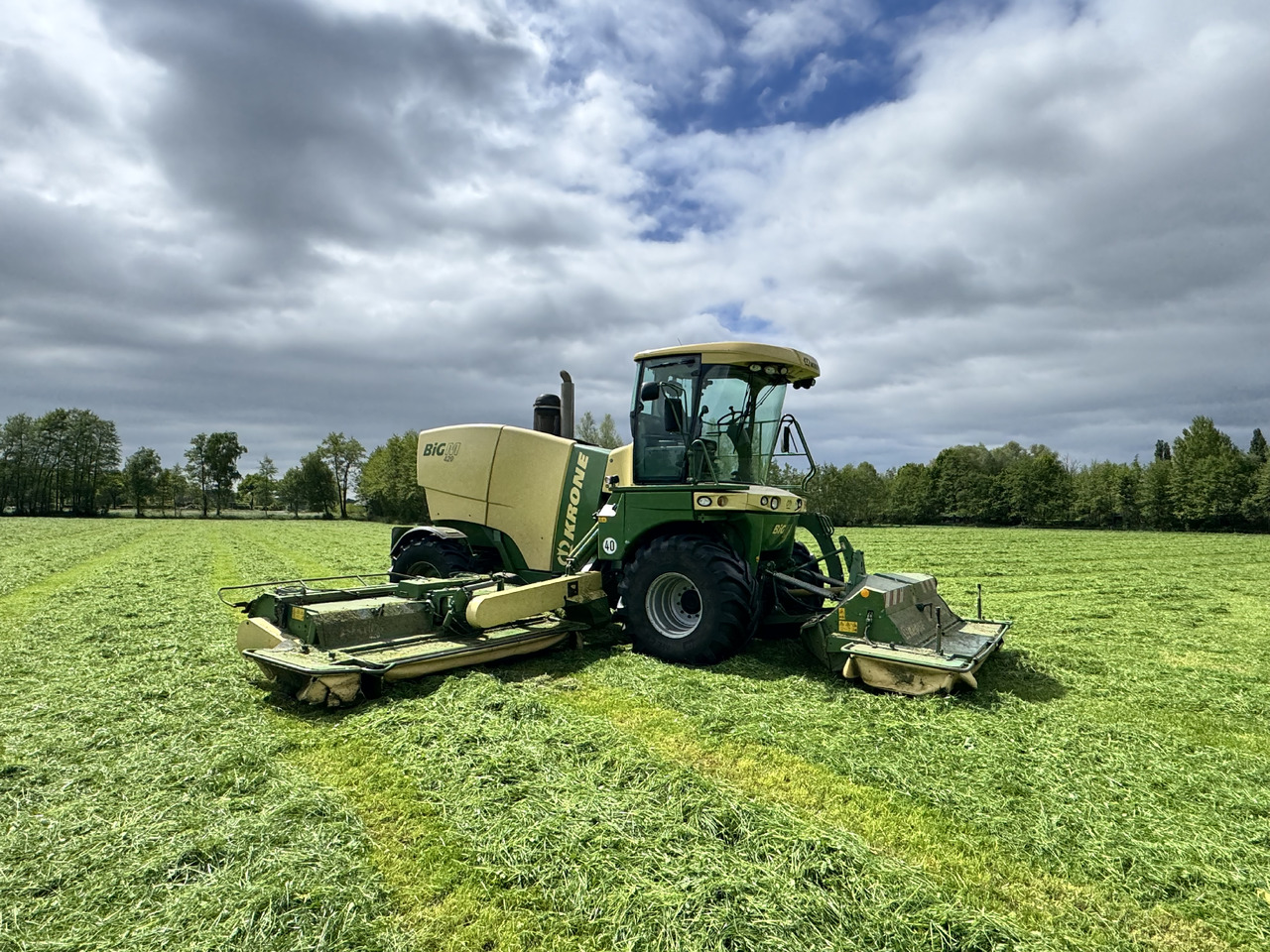 Krone Big M 420 CV - Niittokone: kuva Krone Big M 420 CV - Niittokone Krone Big M 420 CV - Niittokone: kuva Krone Big M 420 CV - Niittokone