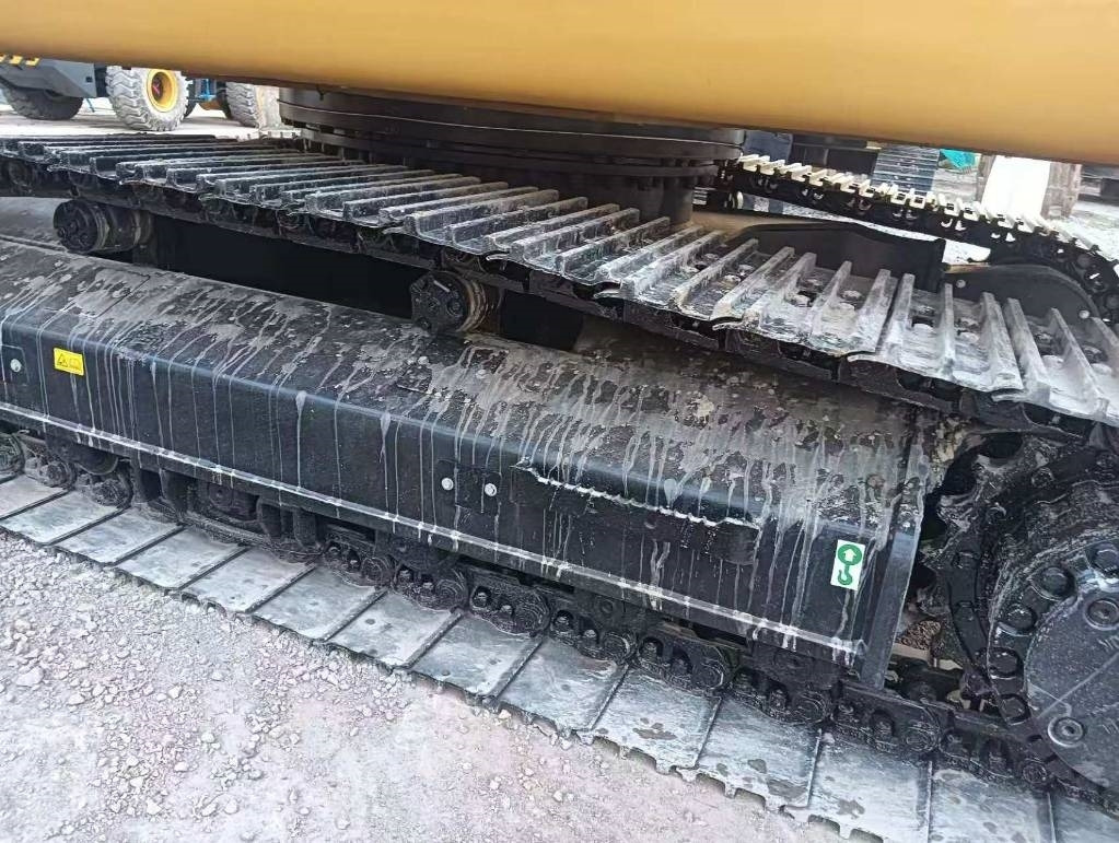 CAT 324 D2 L - Telakaivukone: kuva  CAT 324 D2 L - Telakaivukone CAT 324 D2 L - Telakaivukone: kuva  CAT 324 D2 L - Telakaivukone