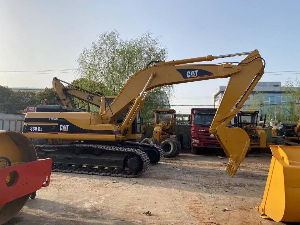 CAT 330 B L - Telakaivukone: kuva CAT 330 B L - Telakaivukone CAT 330 B L - Telakaivukone: kuva CAT 330 B L - Telakaivukone