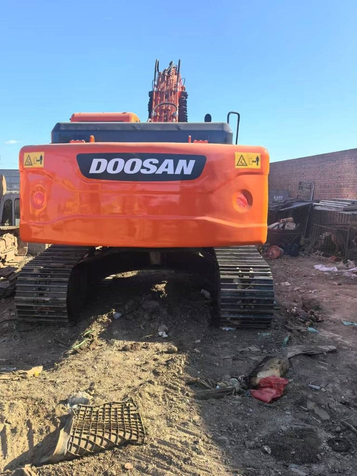 Doosan DX 225 LC - Telakaivukone: kuva Doosan DX 225 LC - Telakaivukone Doosan DX 225 LC - Telakaivukone: kuva Doosan DX 225 LC - Telakaivukone