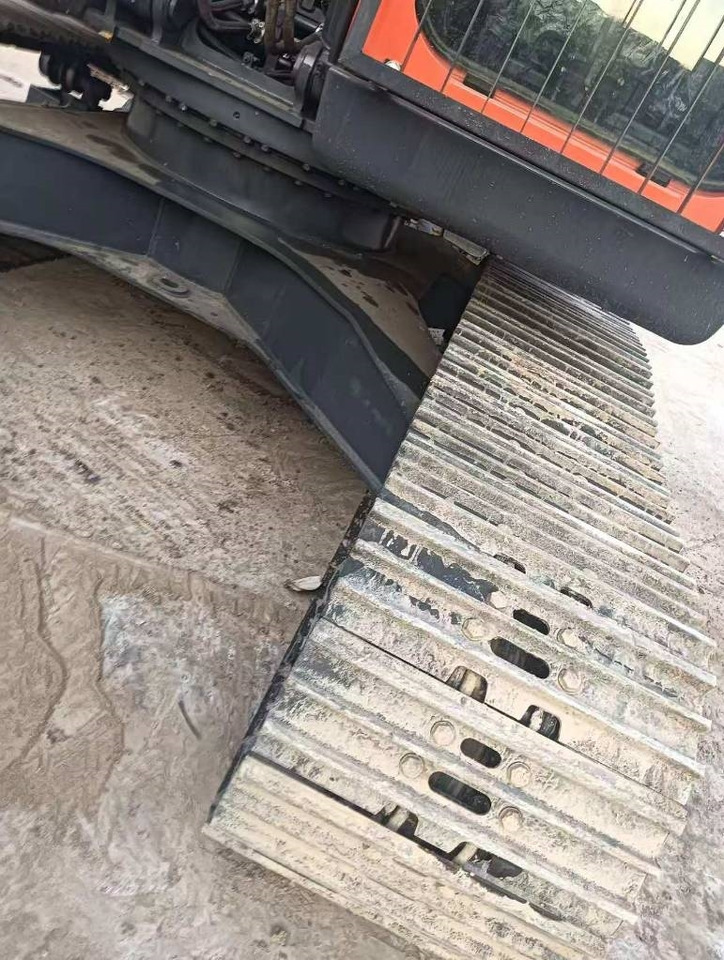 Doosan DX 225 LC - Telakaivukone: kuva Doosan DX 225 LC - Telakaivukone Doosan DX 225 LC - Telakaivukone: kuva Doosan DX 225 LC - Telakaivukone