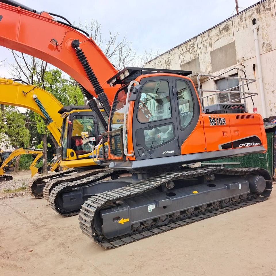 Doosan DX 300 - Telakaivukone: kuva Doosan DX 300 - Telakaivukone Doosan DX 300 - Telakaivukone: kuva Doosan DX 300 - Telakaivukone