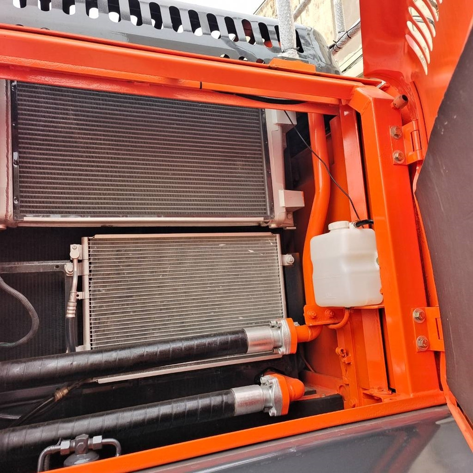 Doosan DX 300 - Telakaivukone: kuva Doosan DX 300 - Telakaivukone Doosan DX 300 - Telakaivukone: kuva Doosan DX 300 - Telakaivukone