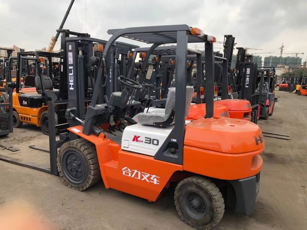 Heli FD 30 - Dieseltrukki: kuva Heli FD 30 - Dieseltrukki Heli FD 30 - Dieseltrukki: kuva Heli FD 30 - Dieseltrukki