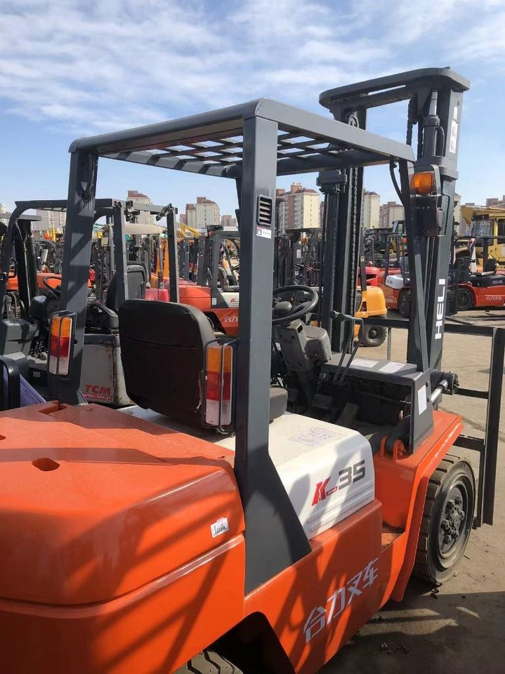 Heli FD 30 - Dieseltrukki: kuva  Heli FD 30 - Dieseltrukki Heli FD 30 - Dieseltrukki: kuva  Heli FD 30 - Dieseltrukki