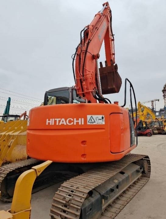 Hitachi ZX 135 US - Telakaivukone: kuva Hitachi ZX 135 US - Telakaivukone Hitachi ZX 135 US - Telakaivukone: kuva Hitachi ZX 135 US - Telakaivukone