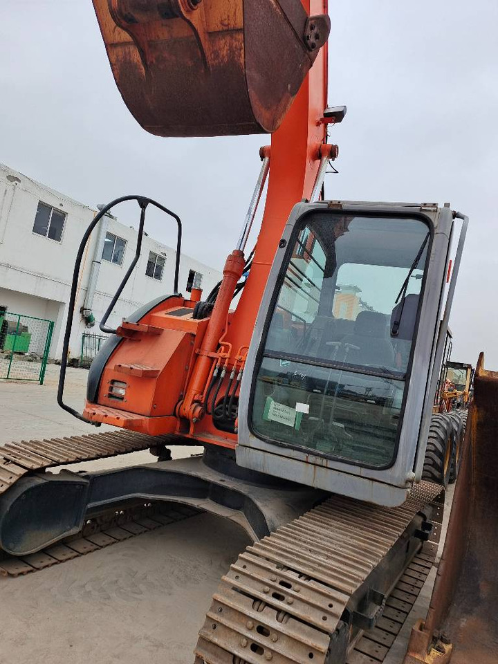Hitachi ZX 135 US - Telakaivukone: kuva Hitachi ZX 135 US - Telakaivukone Hitachi ZX 135 US - Telakaivukone: kuva Hitachi ZX 135 US - Telakaivukone
