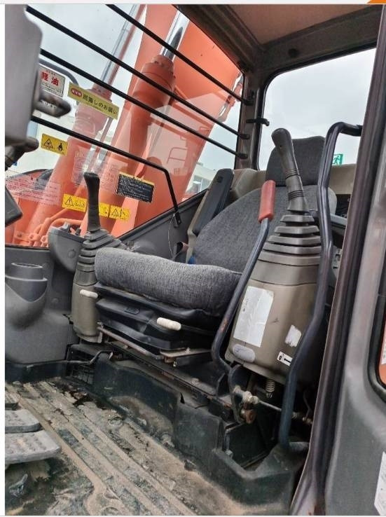 Hitachi ZX 135 US - Telakaivukone: kuva Hitachi ZX 135 US - Telakaivukone Hitachi ZX 135 US - Telakaivukone: kuva Hitachi ZX 135 US - Telakaivukone