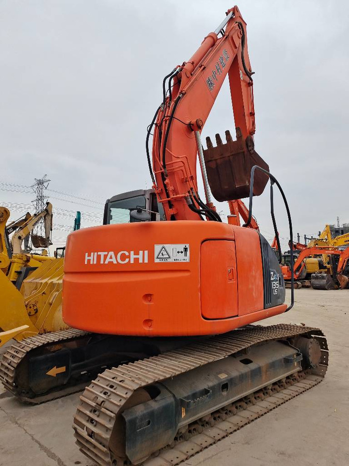 Hitachi ZX 135 US - Telakaivukone: kuva Hitachi ZX 135 US - Telakaivukone Hitachi ZX 135 US - Telakaivukone: kuva Hitachi ZX 135 US - Telakaivukone
