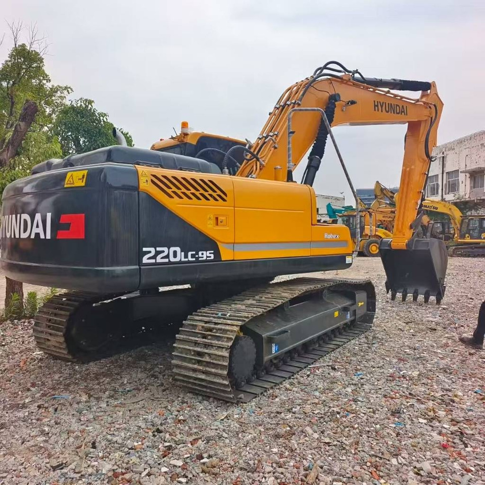 Hyundai 220LC-9S - Telakaivukone: kuva Hyundai 220LC-9S - Telakaivukone Hyundai 220LC-9S - Telakaivukone: kuva Hyundai 220LC-9S - Telakaivukone