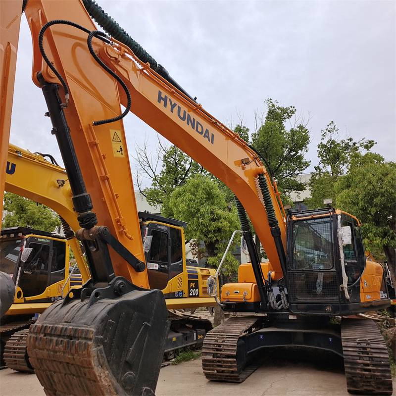 Hyundai 220LC -9S - Telakaivukone: kuva Hyundai 220LC -9S - Telakaivukone Hyundai 220LC -9S - Telakaivukone: kuva Hyundai 220LC -9S - Telakaivukone