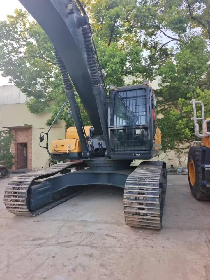 Hyundai 305 LC-9T - Telakaivukone: kuva Hyundai 305 LC-9T - Telakaivukone Hyundai 305 LC-9T - Telakaivukone: kuva Hyundai 305 LC-9T - Telakaivukone