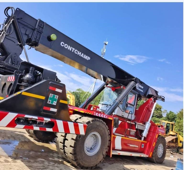 Kalmar DRF 450 - Konttikurottajat: kuva Kalmar DRF 450 - Konttikurottajat Kalmar DRF 450 - Konttikurottajat: kuva Kalmar DRF 450 - Konttikurottajat