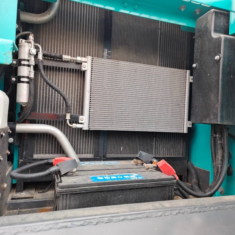 Kobelco SK 200 - Telakaivukone: kuva  Kobelco SK 200 - Telakaivukone Kobelco SK 200 - Telakaivukone: kuva  Kobelco SK 200 - Telakaivukone