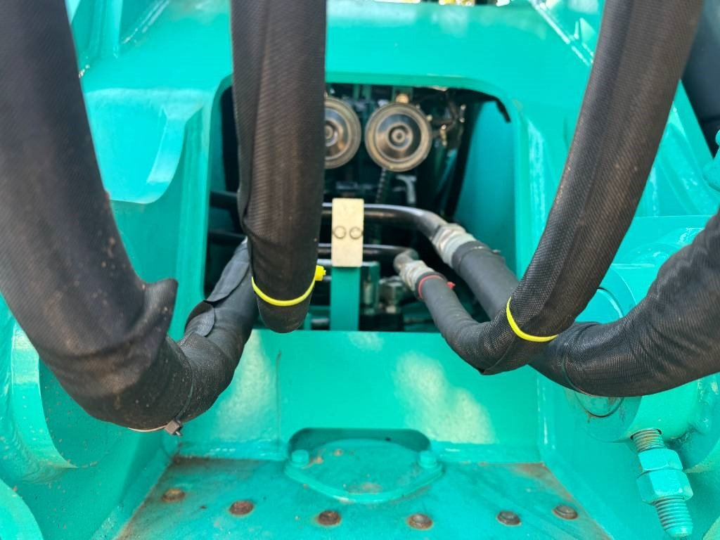 Kobelco SK 200 - Telakaivukone: kuva Kobelco SK 200 - Telakaivukone Kobelco SK 200 - Telakaivukone: kuva Kobelco SK 200 - Telakaivukone