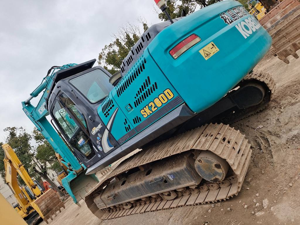 Kobelco SK 260 LC - Telakaivukone: kuva Kobelco SK 260 LC - Telakaivukone Kobelco SK 260 LC - Telakaivukone: kuva Kobelco SK 260 LC - Telakaivukone