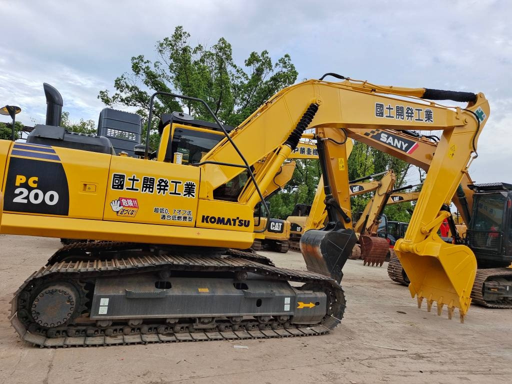 Komatsu PC 200 8N - Telakaivukone: kuva Komatsu PC 200 8N - Telakaivukone Komatsu PC 200 8N - Telakaivukone: kuva Komatsu PC 200 8N - Telakaivukone