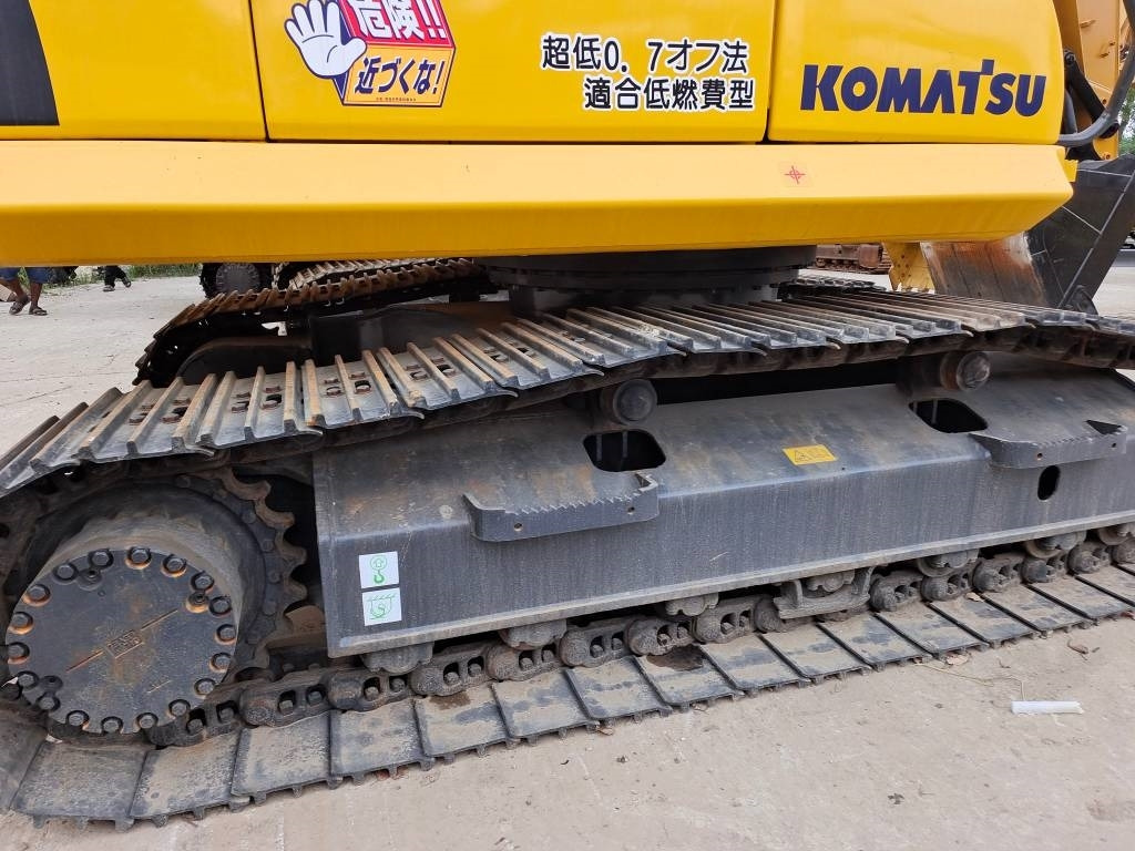 Komatsu PC 200 8N - Telakaivukone: kuva Komatsu PC 200 8N - Telakaivukone Komatsu PC 200 8N - Telakaivukone: kuva Komatsu PC 200 8N - Telakaivukone