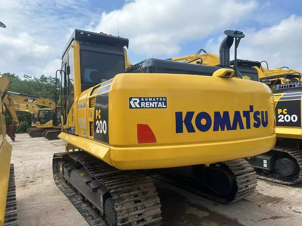 Komatsu PC 200 8N - Telakaivukone: kuva Komatsu PC 200 8N - Telakaivukone Komatsu PC 200 8N - Telakaivukone: kuva Komatsu PC 200 8N - Telakaivukone