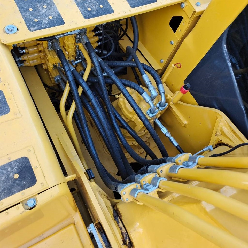 Telakaivukone Komatsu PC 200: kuva Telakaivukone Komatsu PC 200