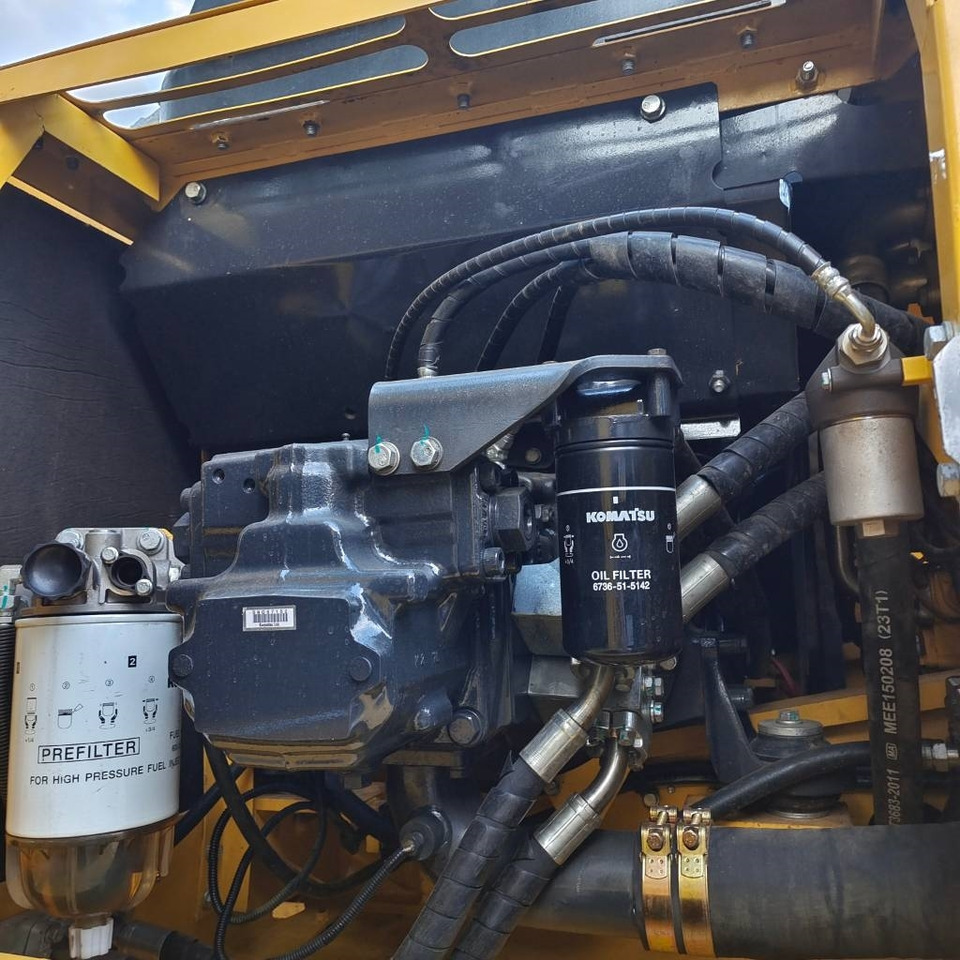 Telakaivukone Komatsu PC 200: kuva Telakaivukone Komatsu PC 200