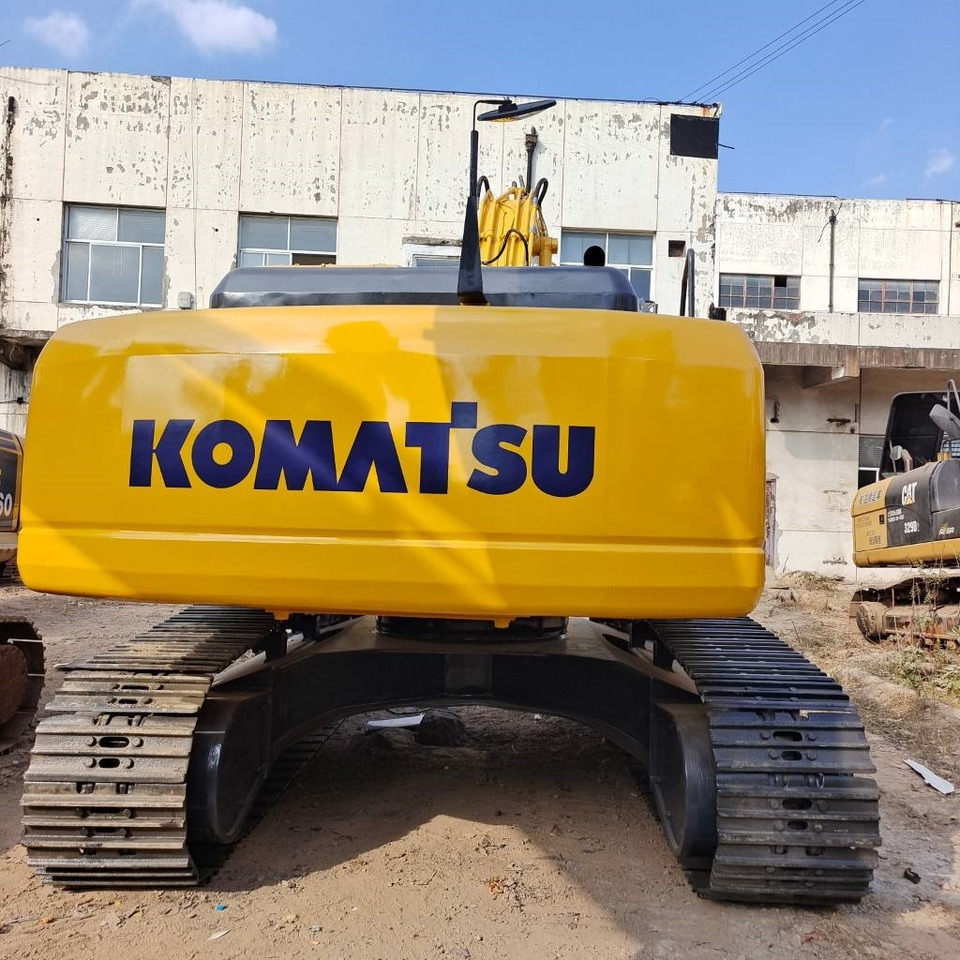 Komatsu PC 300 - Telakaivukone: kuva Komatsu PC 300 - Telakaivukone Komatsu PC 300 - Telakaivukone: kuva Komatsu PC 300 - Telakaivukone