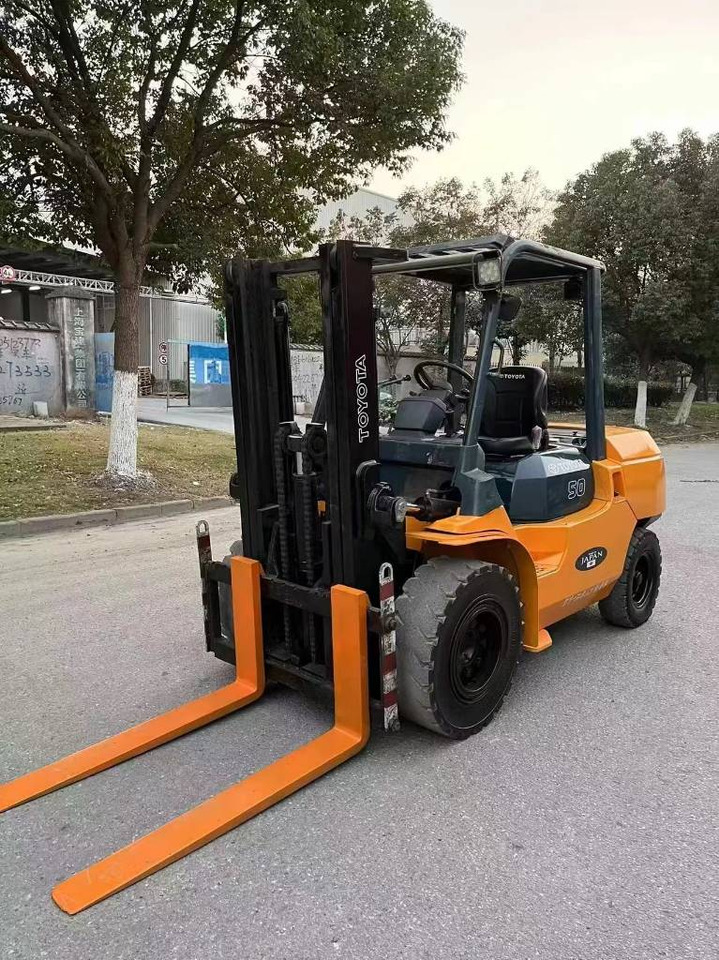 Dieseltrukki Toyota FD 50: kuva Dieseltrukki Toyota FD 50