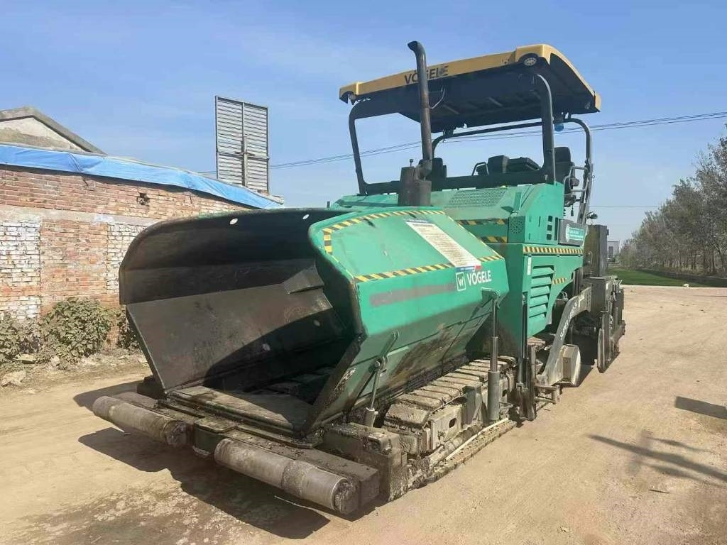 Vögele 1800-3 - Telakaivukone: kuva Vögele 1800-3 - Telakaivukone Vögele 1800-3 - Telakaivukone: kuva Vögele 1800-3 - Telakaivukone