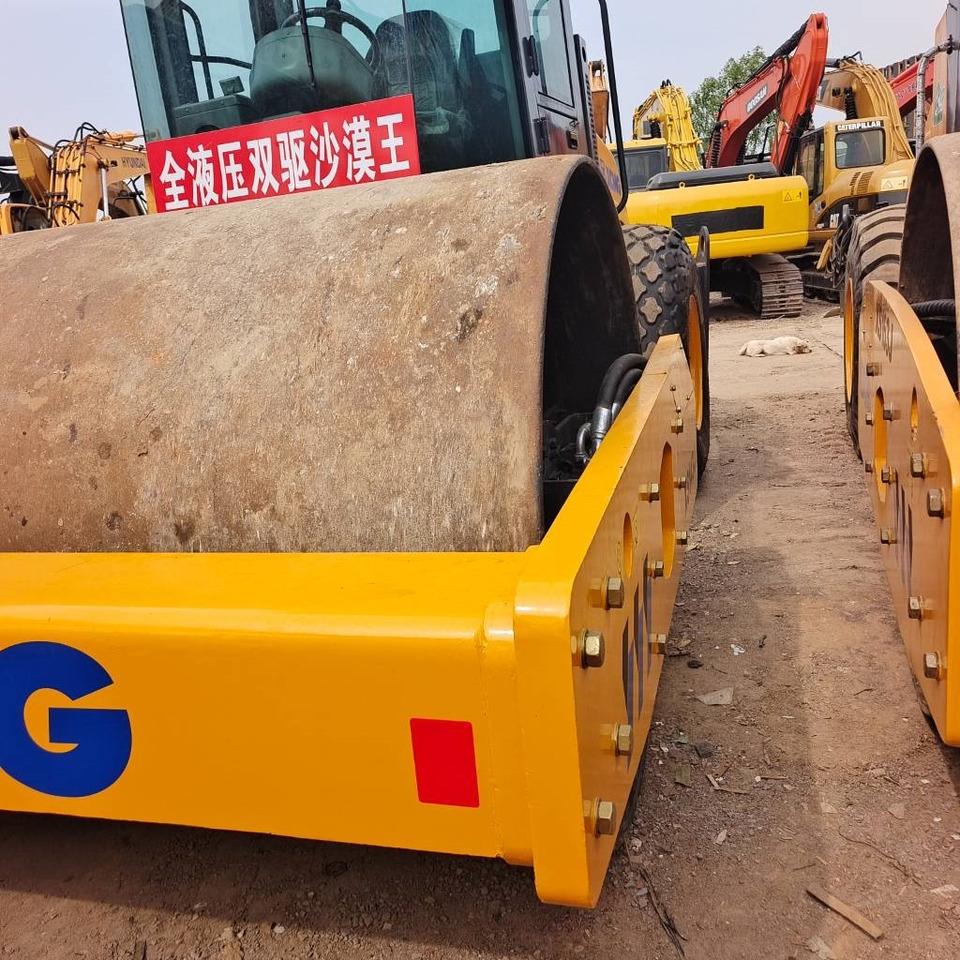 XCMG XS 143J - Tiivistyskone: kuva XCMG XS 143J - Tiivistyskone XCMG XS 143J - Tiivistyskone: kuva XCMG XS 143J - Tiivistyskone