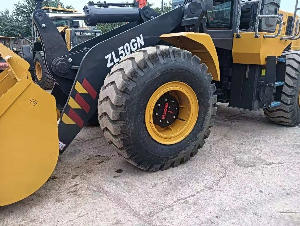 Pyöräkuormaaja XCMG ZL 50 GN: kuva Pyöräkuormaaja XCMG ZL 50 GN Pyöräkuormaaja XCMG ZL 50 GN: kuva Pyöräkuormaaja XCMG ZL 50 GN