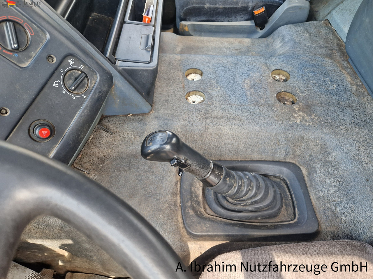 Daf CF 290 Wassertank 13500 L, Tank verzinkt Vorlauf- Lift- Lenkachse - Säiliöauto: kuva Daf CF 290 Wassertank 13500 L, Tank verzinkt Vorlauf- Lift- Lenkachse - Säiliöauto Daf CF 290 Wassertank 13500 L, Tank verzinkt Vorlauf- Lift- Lenkachse - Säiliöauto: kuva Daf CF 290 Wassertank 13500 L, Tank verzinkt Vorlauf- Lift- Lenkachse - Säiliöauto