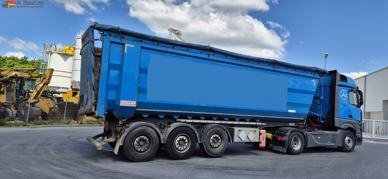 Kempf SKM 35/3 Leichter Schaden am Heck voll fahrbereit. - Kippiauto puoliperävaunu: kuva Kempf SKM 35/3 Leichter Schaden am Heck voll fahrbereit. - Kippiauto puoliperävaunu Kempf SKM 35/3 Leichter Schaden am Heck voll fahrbereit. - Kippiauto puoliperävaunu: kuva Kempf SKM 35/3 Leichter Schaden am Heck voll fahrbereit. - Kippiauto puoliperävaunu