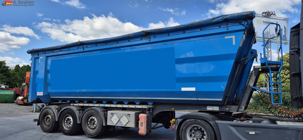 Kempf SKM 35/3 Leichter Schaden am Heck voll fahrbereit. - Kippiauto puoliperävaunu: kuva Kempf SKM 35/3 Leichter Schaden am Heck voll fahrbereit. - Kippiauto puoliperävaunu Kempf SKM 35/3 Leichter Schaden am Heck voll fahrbereit. - Kippiauto puoliperävaunu: kuva Kempf SKM 35/3 Leichter Schaden am Heck voll fahrbereit. - Kippiauto puoliperävaunu