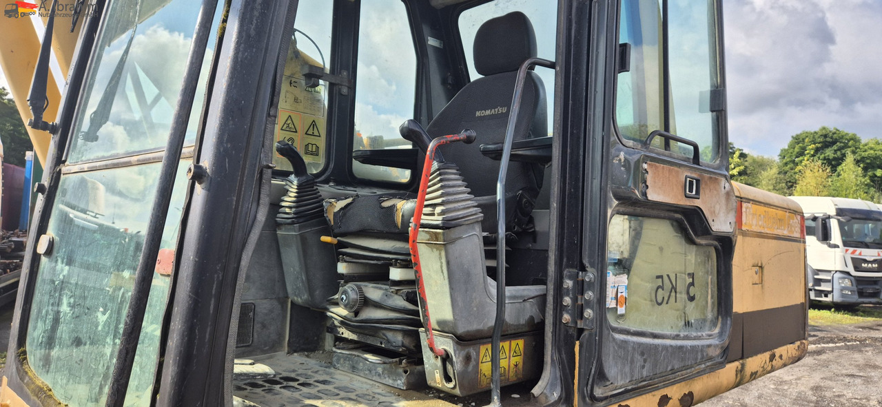 Komatsu PC 210-6K Hammerhydraulik | Klima | UVV 12 25 - Telakaivukone: kuva Komatsu PC 210-6K Hammerhydraulik | Klima | UVV 12 25 - Telakaivukone Komatsu PC 210-6K Hammerhydraulik | Klima | UVV 12 25 - Telakaivukone: kuva Komatsu PC 210-6K Hammerhydraulik | Klima | UVV 12 25 - Telakaivukone