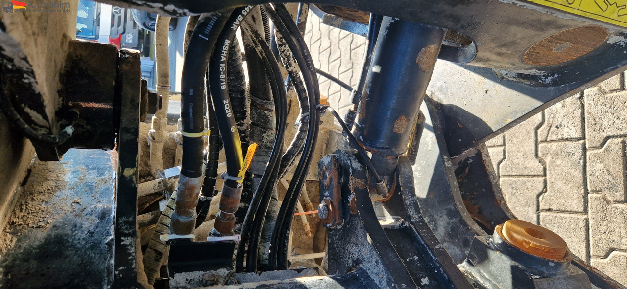 Komatsu WA 200 technisch ok. technische Wartung beim Komatsu Service - Pyöräkuormaaja: kuva Komatsu WA 200 technisch ok. technische Wartung beim Komatsu Service - Pyöräkuormaaja Komatsu WA 200 technisch ok. technische Wartung beim Komatsu Service - Pyöräkuormaaja: kuva Komatsu WA 200 technisch ok. technische Wartung beim Komatsu Service - Pyöräkuormaaja
