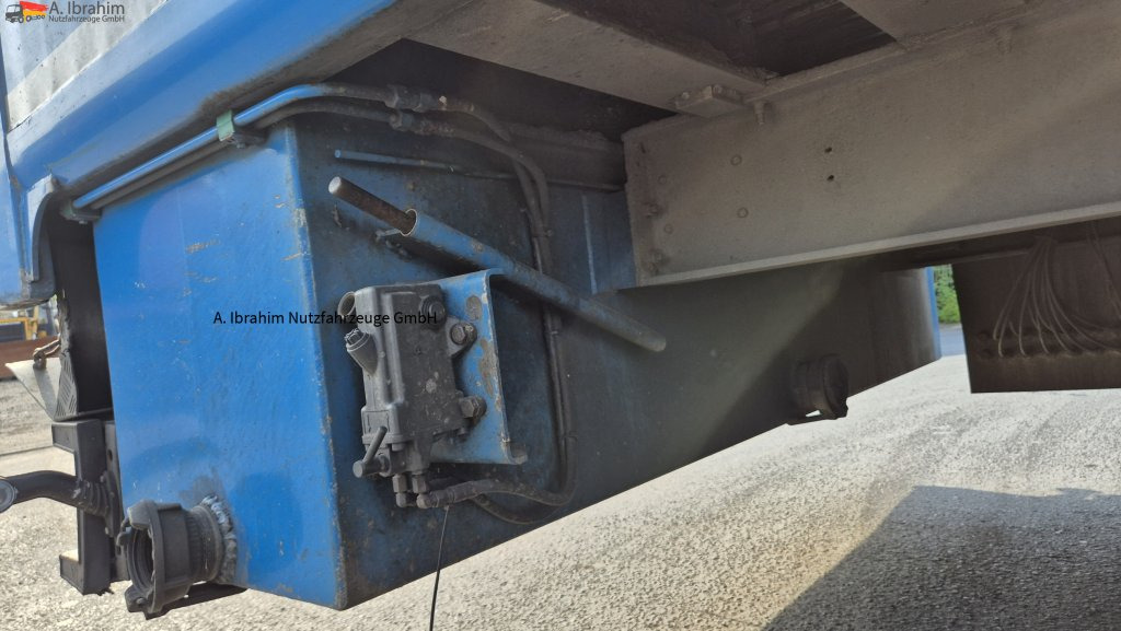 Kraker CF-200 Cargo-Floor Boden, Liftachse, SAF Achsen - Moving floor puoliperävaunu: kuva Kraker CF-200 Cargo-Floor Boden, Liftachse, SAF Achsen - Moving floor puoliperävaunu Kraker CF-200 Cargo-Floor Boden, Liftachse, SAF Achsen - Moving floor puoliperävaunu: kuva Kraker CF-200 Cargo-Floor Boden, Liftachse, SAF Achsen - Moving floor puoliperävaunu