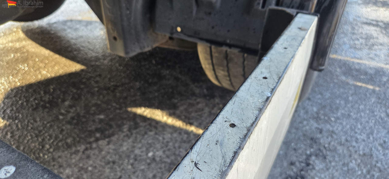 Krone SD Megatrailer Hubdach Liftachse | SAF Achsen - Pressukapellipuoliperävaunu: kuva Krone SD Megatrailer Hubdach Liftachse | SAF Achsen - Pressukapellipuoliperävaunu Krone SD Megatrailer Hubdach Liftachse | SAF Achsen - Pressukapellipuoliperävaunu: kuva Krone SD Megatrailer Hubdach Liftachse | SAF Achsen - Pressukapellipuoliperävaunu