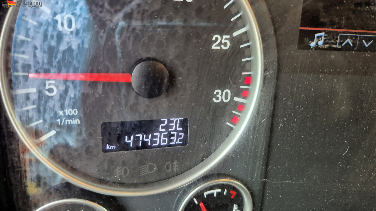 Leasing MAN 8.250 7,30 m Koffer, Navi, Topzustand MAN 8.250 7,30 m Koffer, Navi, Topzustand: kuva Leasing MAN 8.250 7,30 m Koffer, Navi, Topzustand MAN 8.250 7,30 m Koffer, Navi, Topzustand