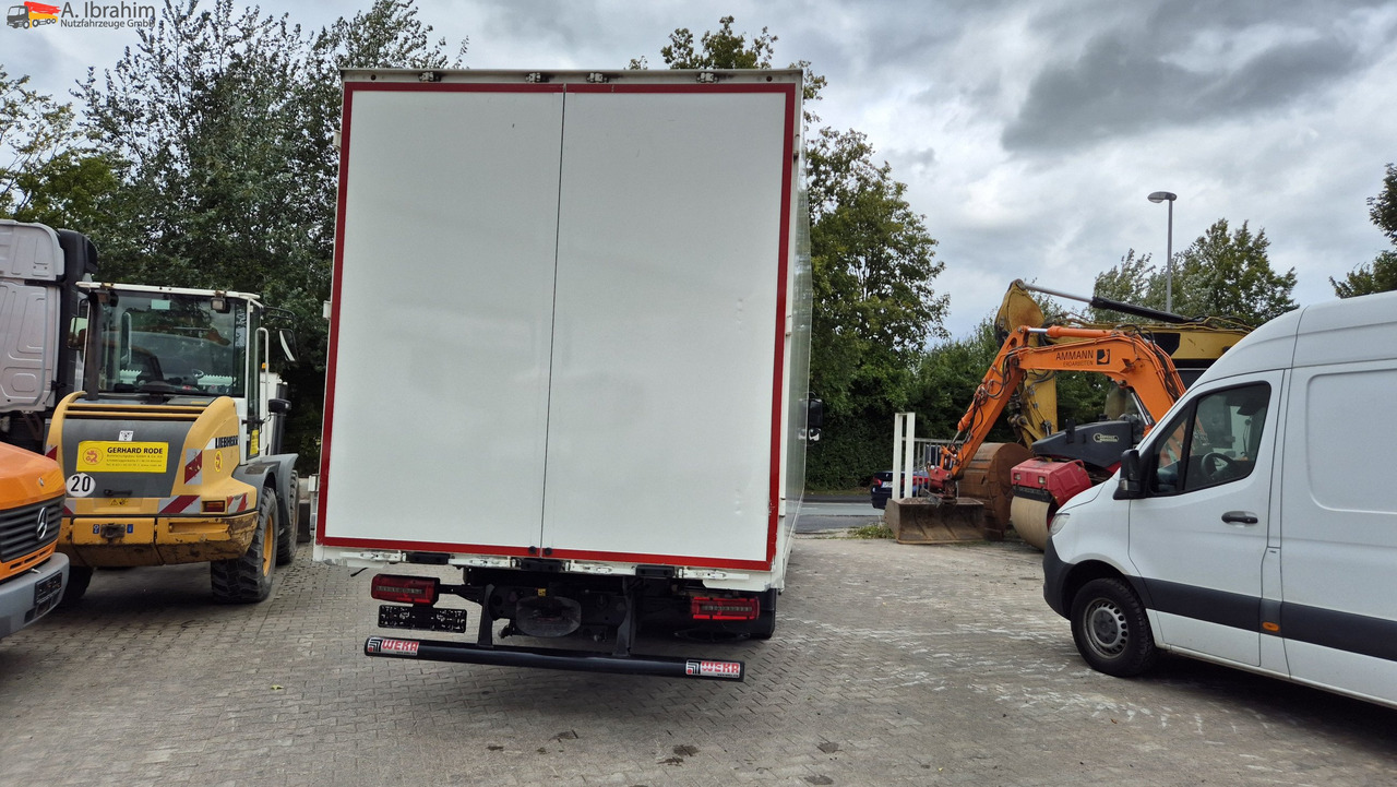 Leasing MAN 8.250 7,30 m Koffer, Navi, Topzustand MAN 8.250 7,30 m Koffer, Navi, Topzustand: kuva Leasing MAN 8.250 7,30 m Koffer, Navi, Topzustand MAN 8.250 7,30 m Koffer, Navi, Topzustand