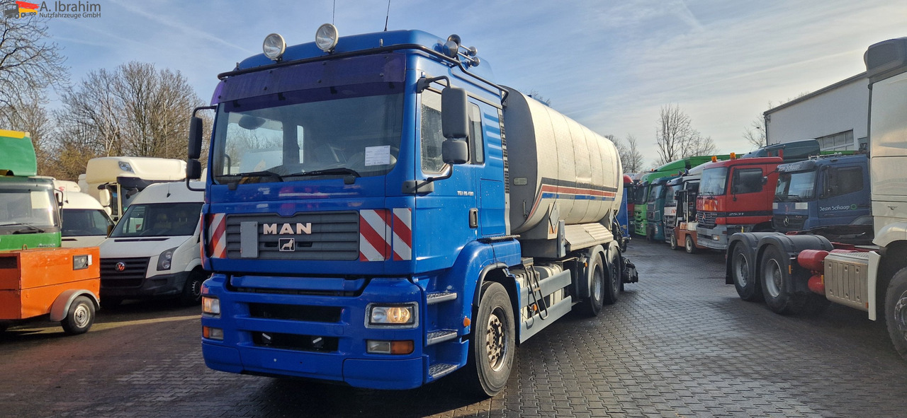 MAN TGA Asphaltspritze Schäfer 20 000 Liters - Säiliöauto: kuva MAN TGA Asphaltspritze Schäfer 20 000 Liters - Säiliöauto MAN TGA Asphaltspritze Schäfer 20 000 Liters - Säiliöauto: kuva MAN TGA Asphaltspritze Schäfer 20 000 Liters - Säiliöauto