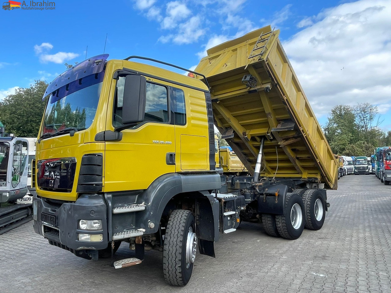 MAN TGS 26.480 Meiller 3 Seiten | 6x4 | Schalter | 3 Pedals - Kippiauto kuorma-auto: kuva MAN TGS 26.480 Meiller 3 Seiten | 6x4 | Schalter | 3 Pedals - Kippiauto kuorma-auto MAN TGS 26.480 Meiller 3 Seiten | 6x4 | Schalter | 3 Pedals - Kippiauto kuorma-auto: kuva MAN TGS 26.480 Meiller 3 Seiten | 6x4 | Schalter | 3 Pedals - Kippiauto kuorma-auto
