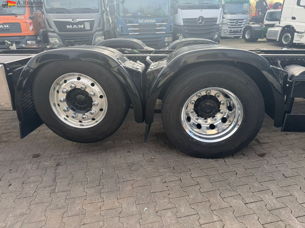MAN TGX 26.510 Retarder | 6x2 | Klima Euro 6d | Full Service Truck - Kuorma-auto alusta: kuva MAN TGX 26.510 Retarder | 6x2 | Klima Euro 6d | Full Service Truck - Kuorma-auto alusta MAN TGX 26.510 Retarder | 6x2 | Klima Euro 6d | Full Service Truck - Kuorma-auto alusta: kuva MAN TGX 26.510 Retarder | 6x2 | Klima Euro 6d | Full Service Truck - Kuorma-auto alusta