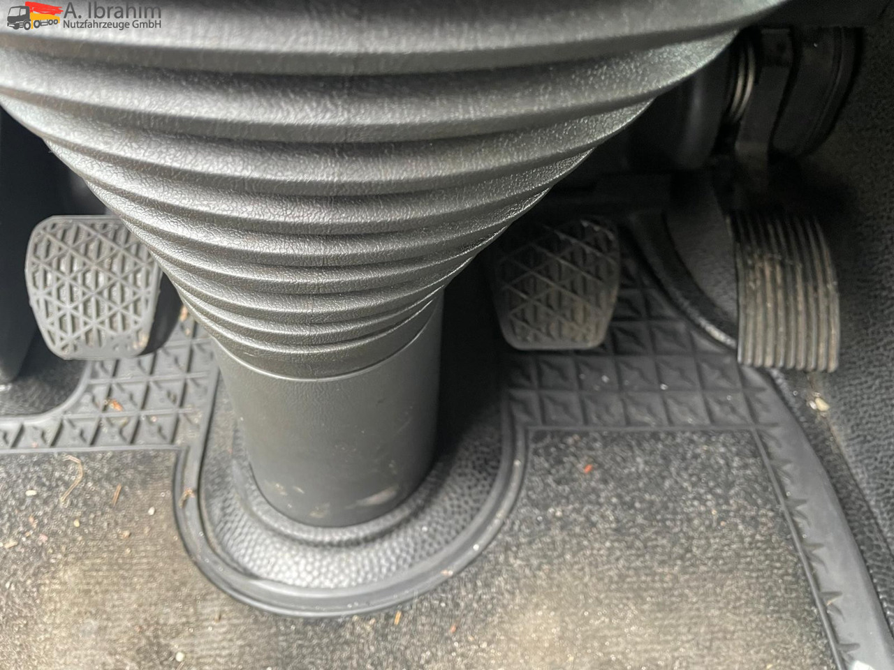 Mercedes-Benz 1523 Thermoking T 600R | LBW - Refrigeraattori kuorma-auto: kuva Mercedes-Benz 1523 Thermoking T 600R | LBW - Refrigeraattori kuorma-auto Mercedes-Benz 1523 Thermoking T 600R | LBW - Refrigeraattori kuorma-auto: kuva Mercedes-Benz 1523 Thermoking T 600R | LBW - Refrigeraattori kuorma-auto