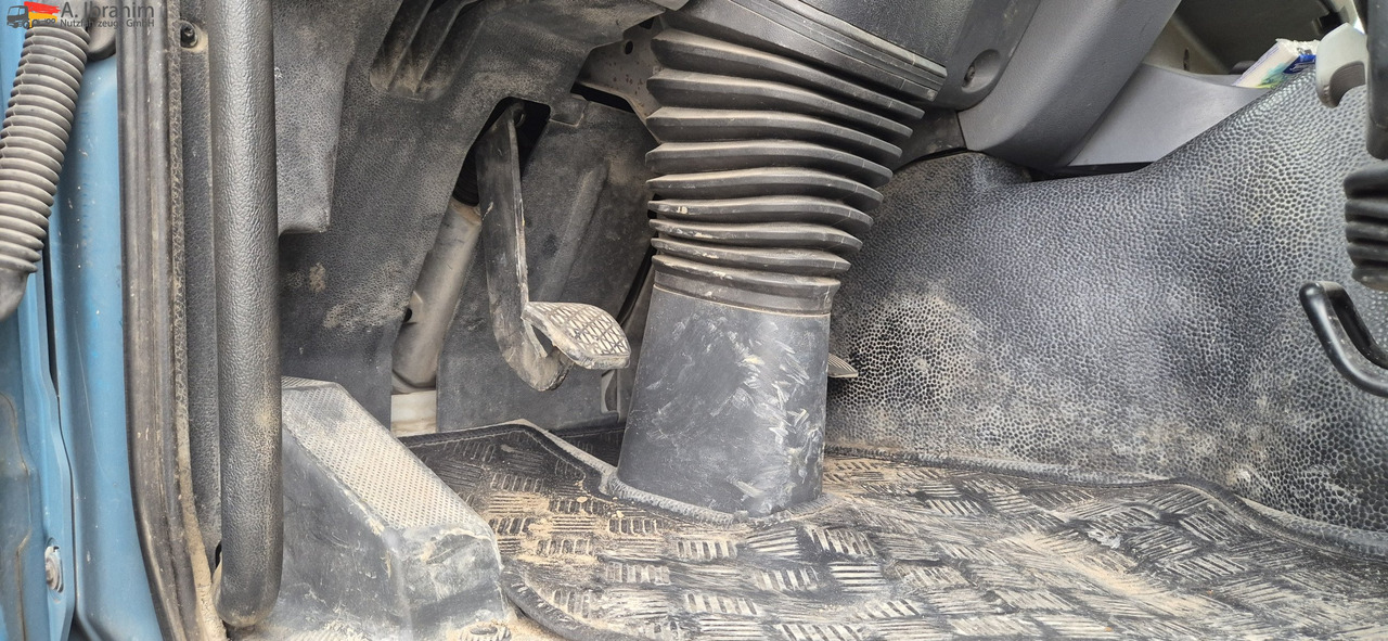 Mercedes-Benz 3241 PM 21-3 Liebherr 7 cbm PUMI Putzmeister Liebherr - Kuljetuspumppu: kuva Mercedes-Benz 3241 PM 21-3 Liebherr 7 cbm PUMI Putzmeister Liebherr - Kuljetuspumppu Mercedes-Benz 3241 PM 21-3 Liebherr 7 cbm PUMI Putzmeister Liebherr - Kuljetuspumppu: kuva Mercedes-Benz 3241 PM 21-3 Liebherr 7 cbm PUMI Putzmeister Liebherr - Kuljetuspumppu