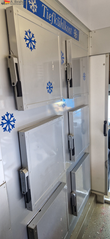 Mercedes-Benz 413 CDI Tiefkühlfächer, autom. Verkaufsklappe Basis ist ok - Kylmäauto: kuva Mercedes-Benz 413 CDI Tiefkühlfächer, autom. Verkaufsklappe Basis ist ok - Kylmäauto Mercedes-Benz 413 CDI Tiefkühlfächer, autom. Verkaufsklappe Basis ist ok - Kylmäauto: kuva Mercedes-Benz 413 CDI Tiefkühlfächer, autom. Verkaufsklappe Basis ist ok - Kylmäauto